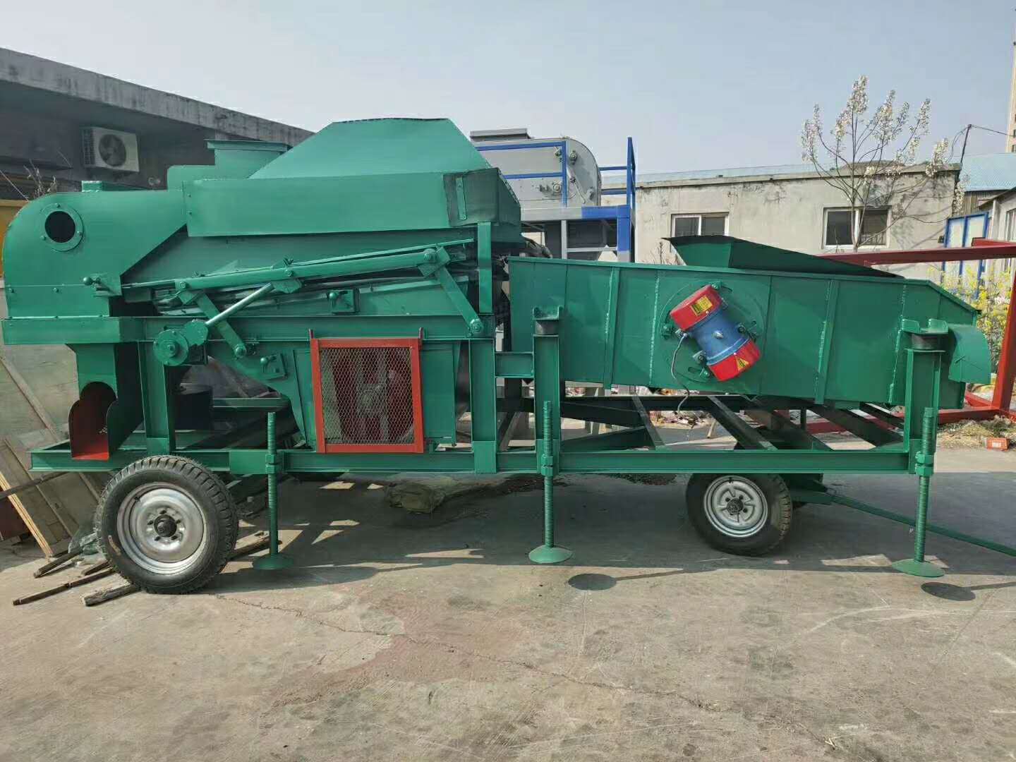 大型篩分機(jī)