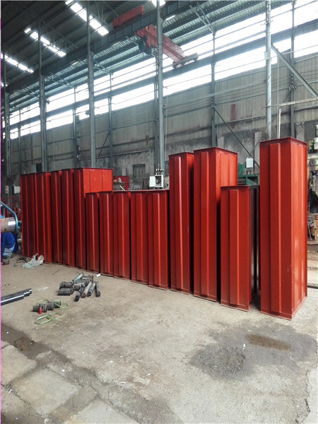 垂直提升機(jī)