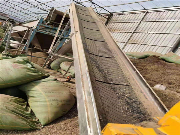 飼養(yǎng)場飼料輸送皮帶機(jī)廠家